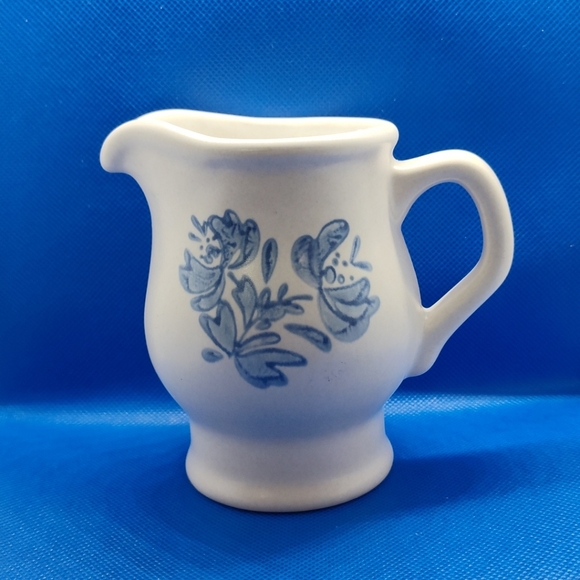 Pfaltzgraff Other - Vtg 4.5" Pfaltzgraff Yorktowne Blue Flower Stoneware Creamer Pitcher, Marked 24